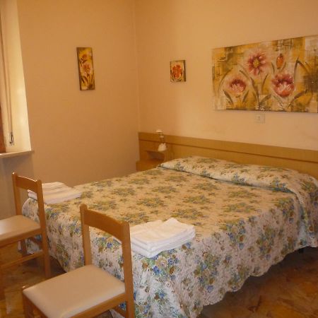 Il Palazzetto Hotell Chiusdino Exteriör bild
